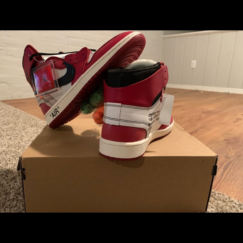 Jordan 1 - Picture 4 of 6